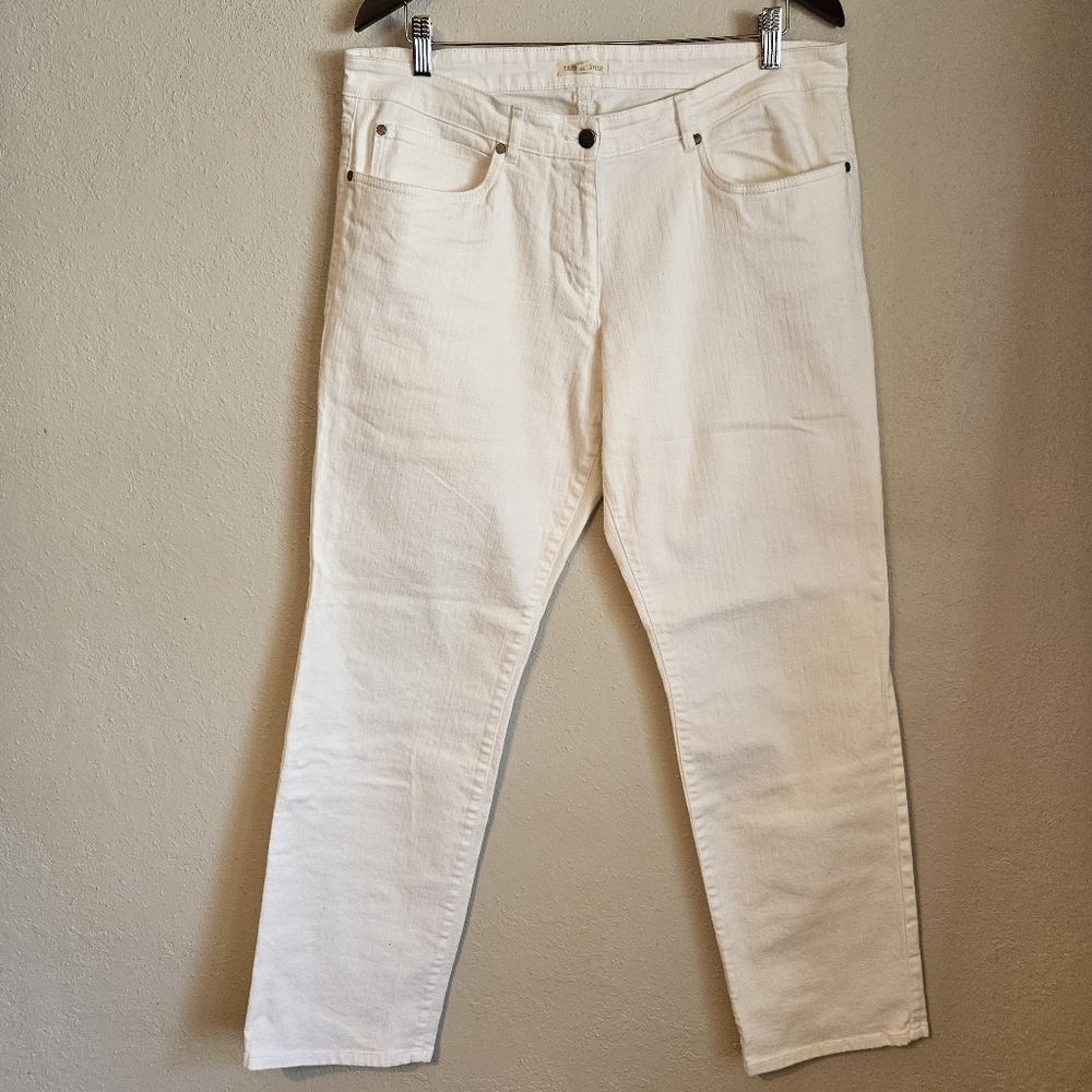 Eileen Fisher White Straight Leg Jean Sz Large